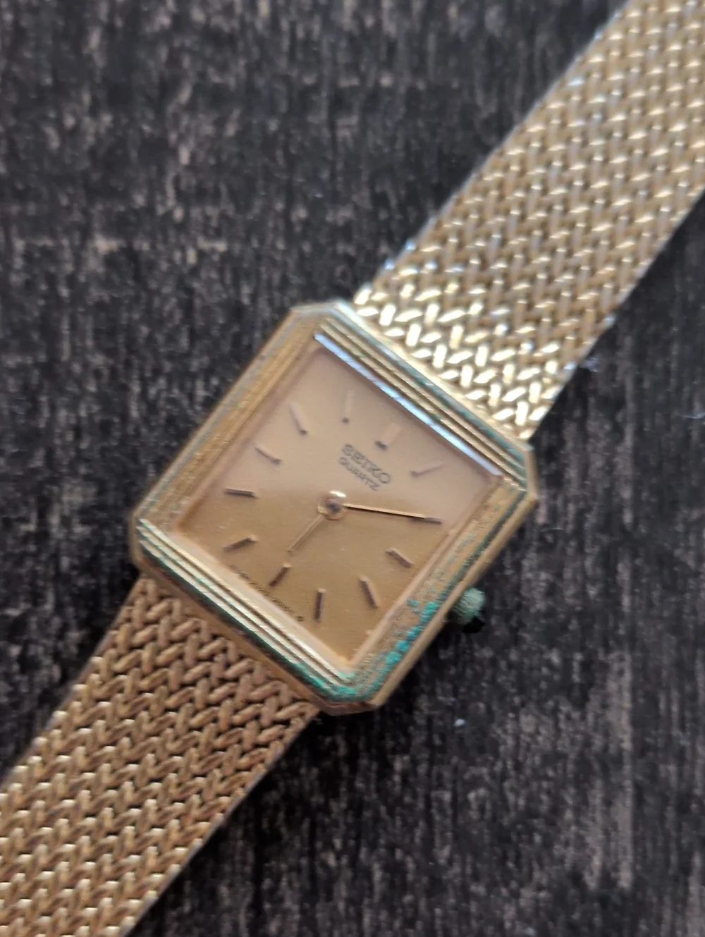 Vintage Seiko Women's Mesh Band Watch Gold Tone
